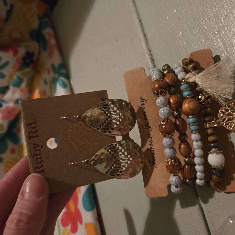 Ruby Rd. Gold Teardrop Earrings and Beaded Bracelet Set